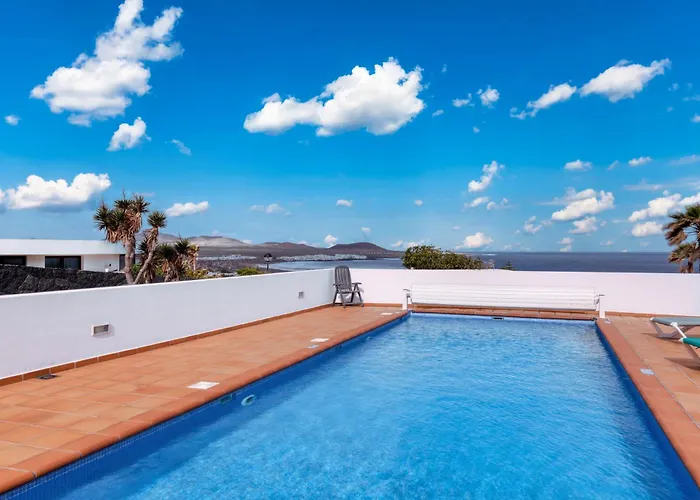 بيت للعطل Casa Buenavista 127 - Pool - Ocean Views - 2 Min By Lanzarote *